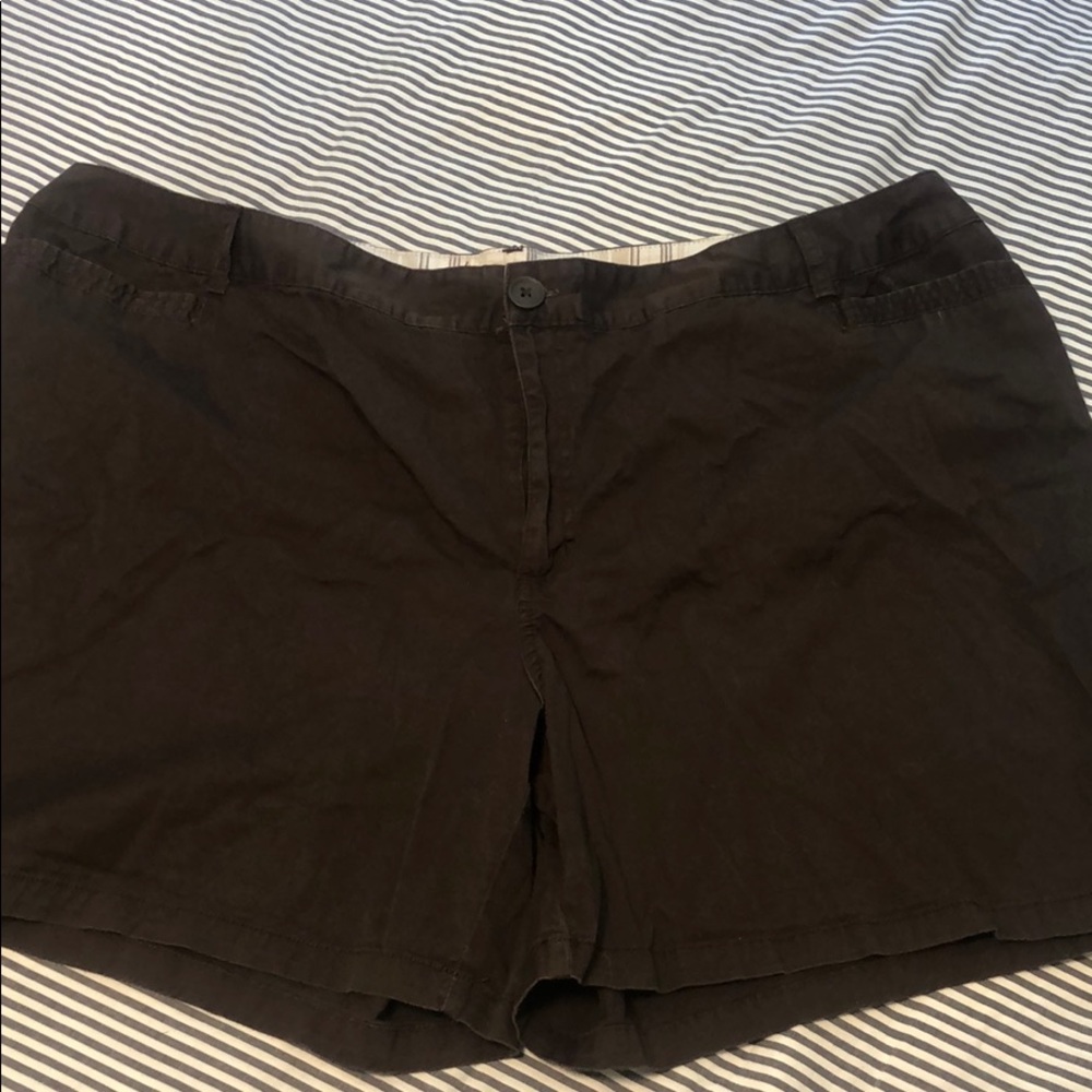 St. John’s Bay woman chino shorts, size 24W
